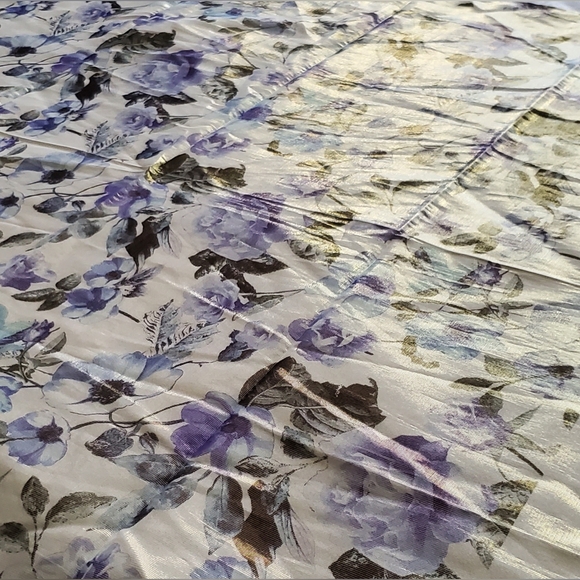 2 Rebecca Minkoff Silky Chiffon Metallic sheen scarves/ handkerchiefs/ bandanas - Picture 7 of 12